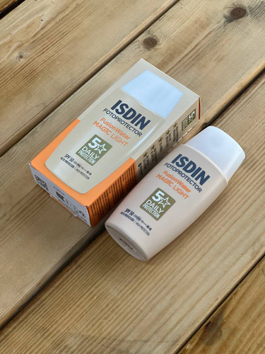ضد آفتاب مجیک فیوژن واتر درخشان Isdin ایزدین SPF30